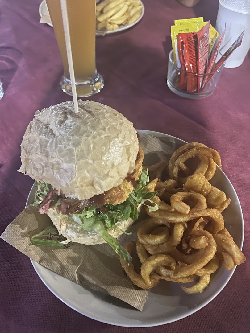 Guindillas Pub, Scalea