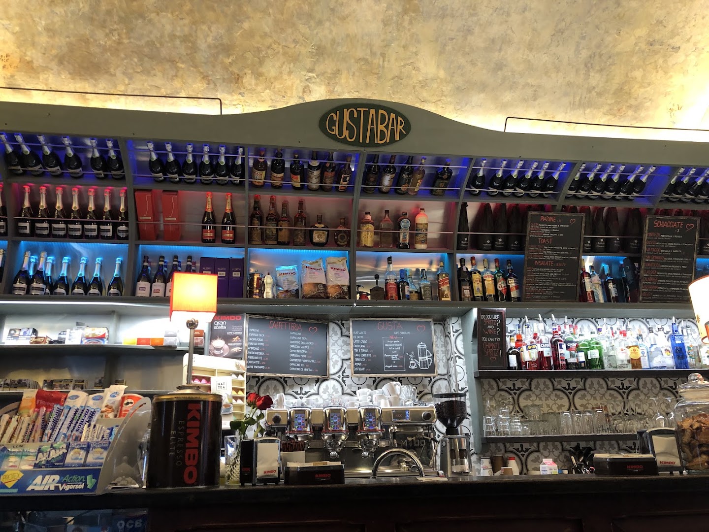 Gusta Bar