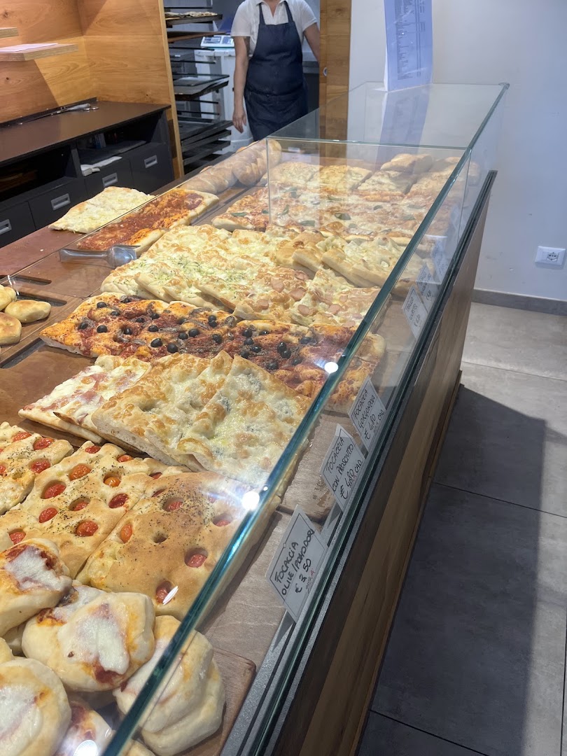 GustaMi Bakery (Piola)