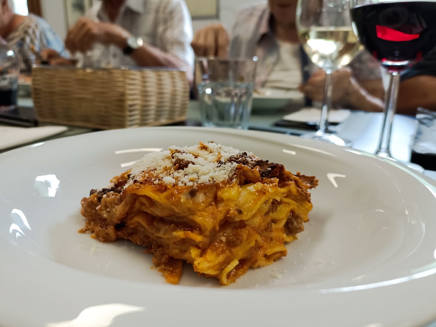 GUSTARIA pizzeria bar
