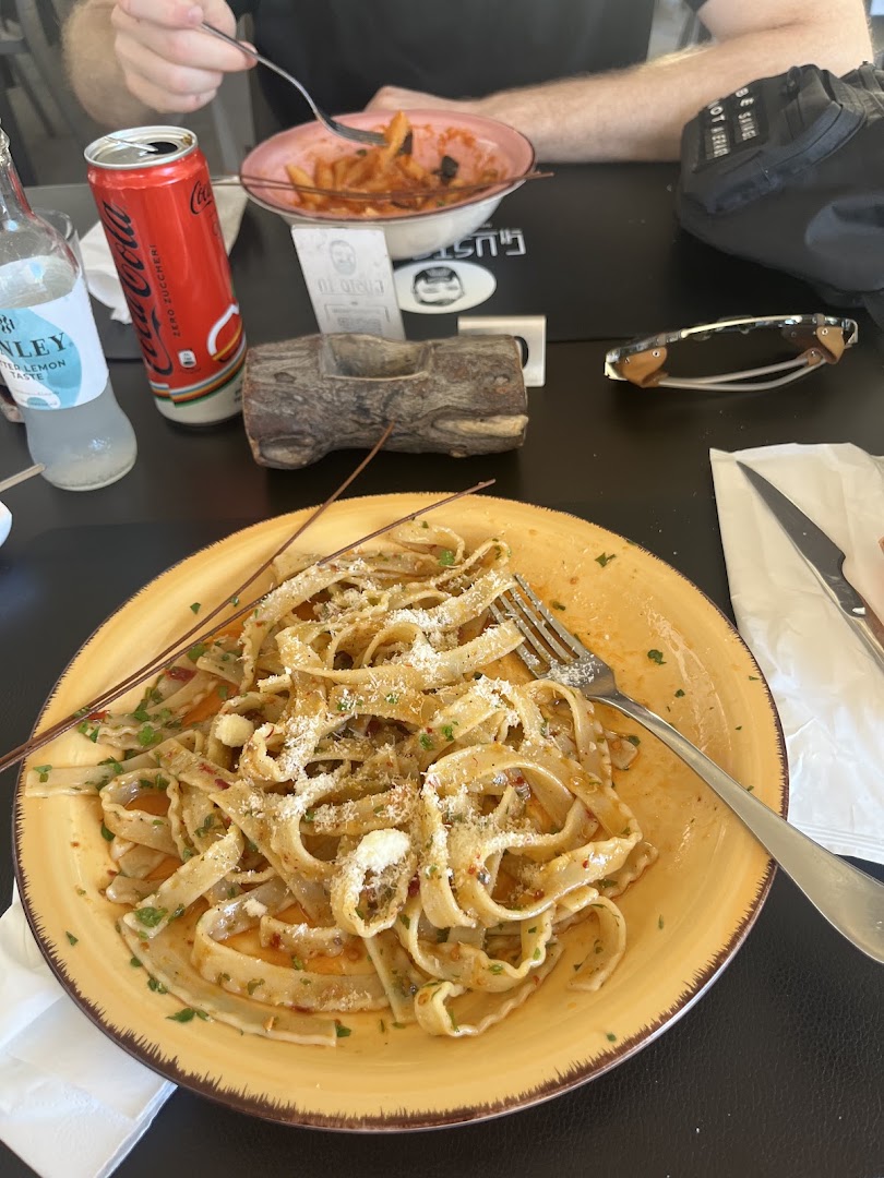 Gusto In