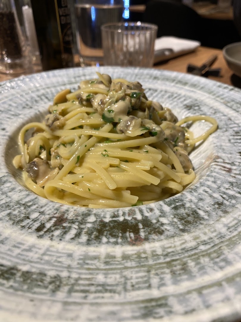 GUSTO ITALIAN TASTE