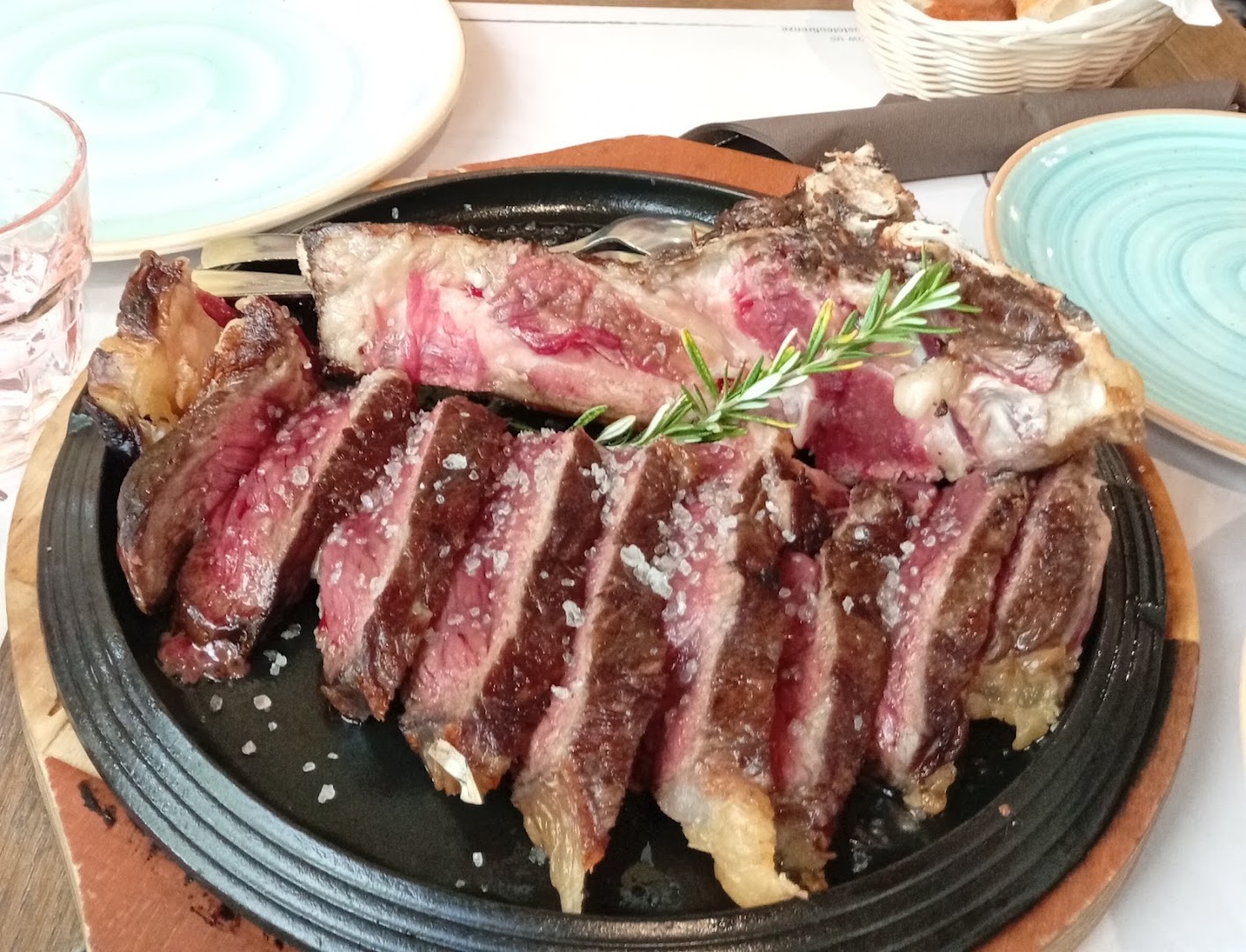 Gusto Leo Ristorante