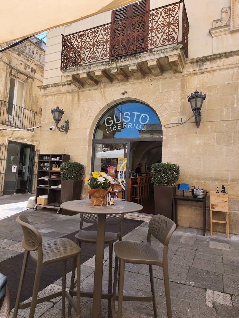 Gusto Liberrima, Lecce