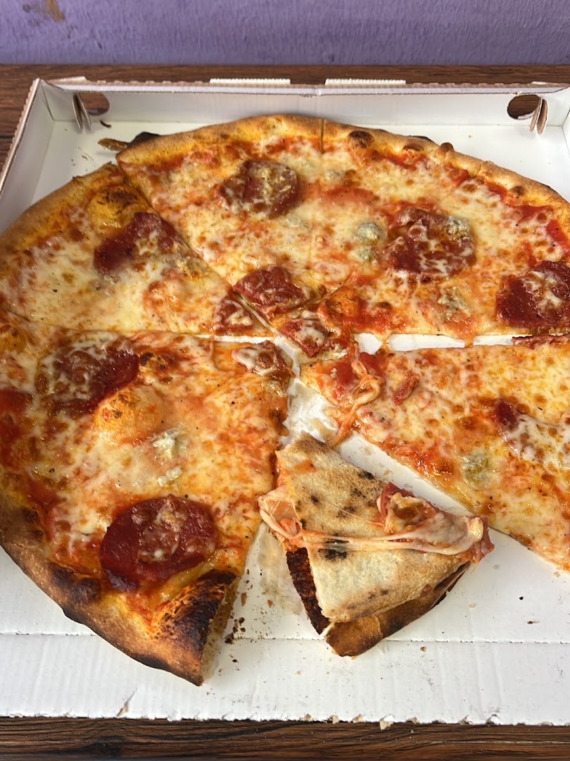 Gusto Pizza Kebab