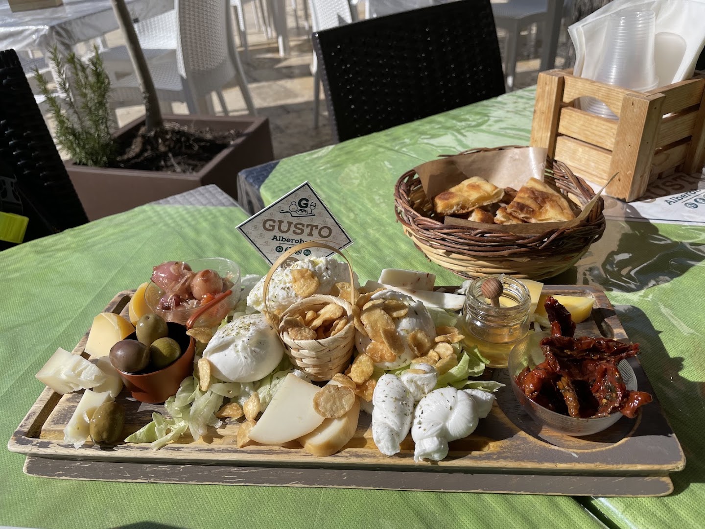 Gusto Salumi & Formaggi