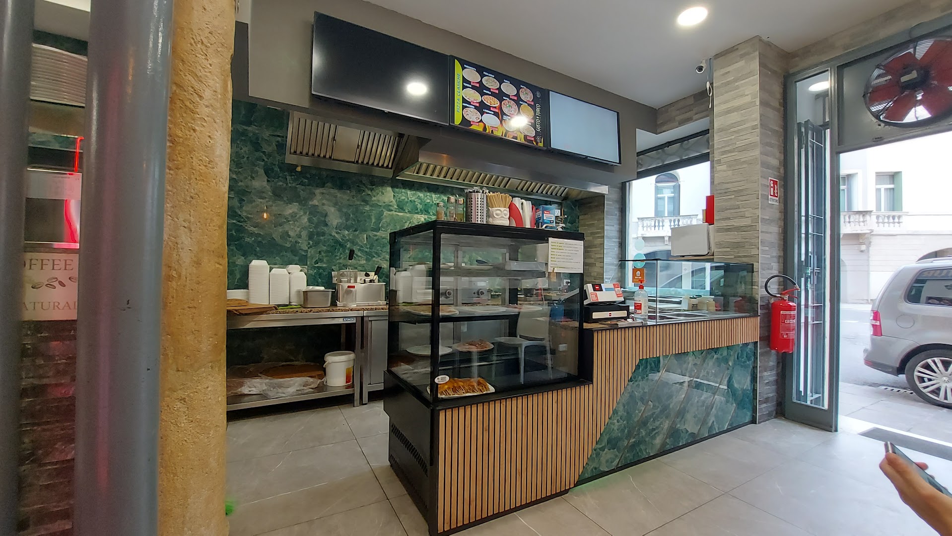 Gusto Turco Grill Kebap Pizza Tacos