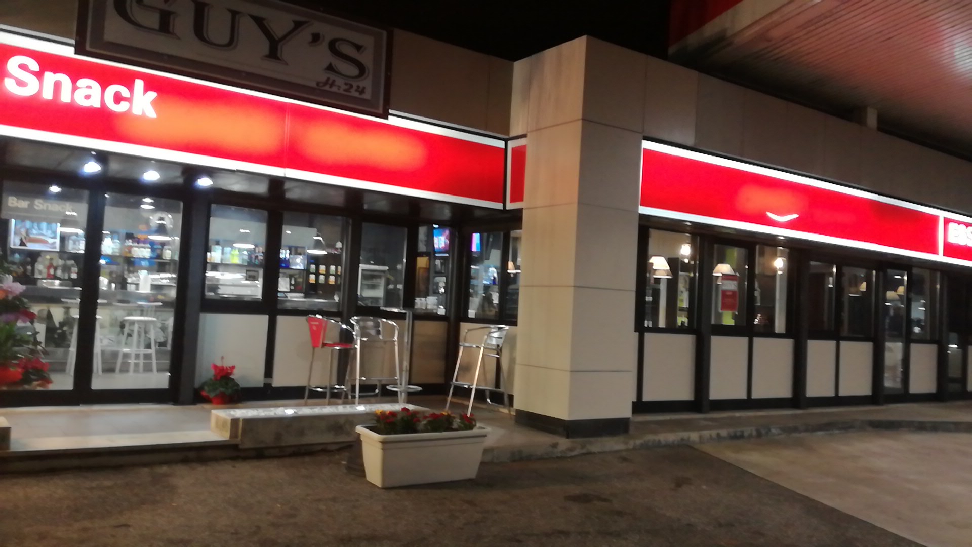 Guy's Social Caffè
