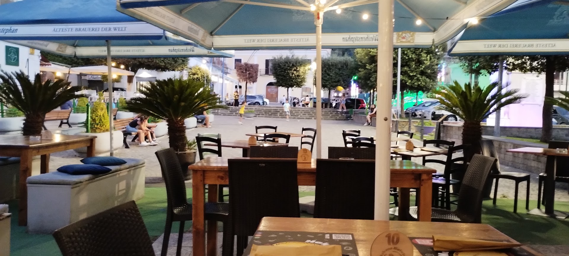 Hakuna Matata Pub
