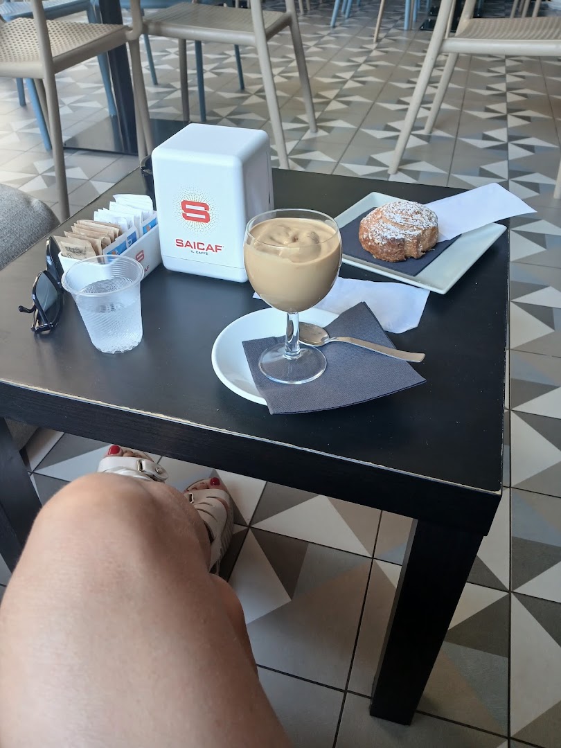 Half Moon Cafè