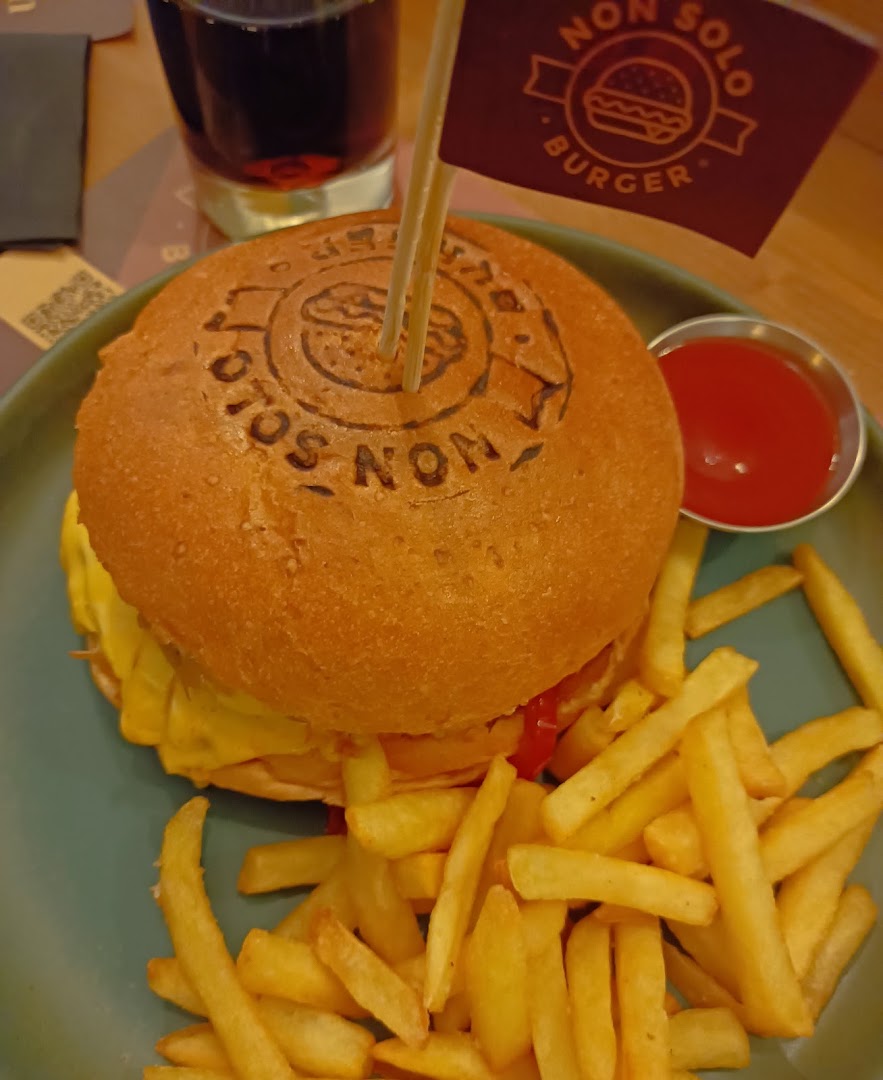 Hamburger e piadine -Non solo Burger