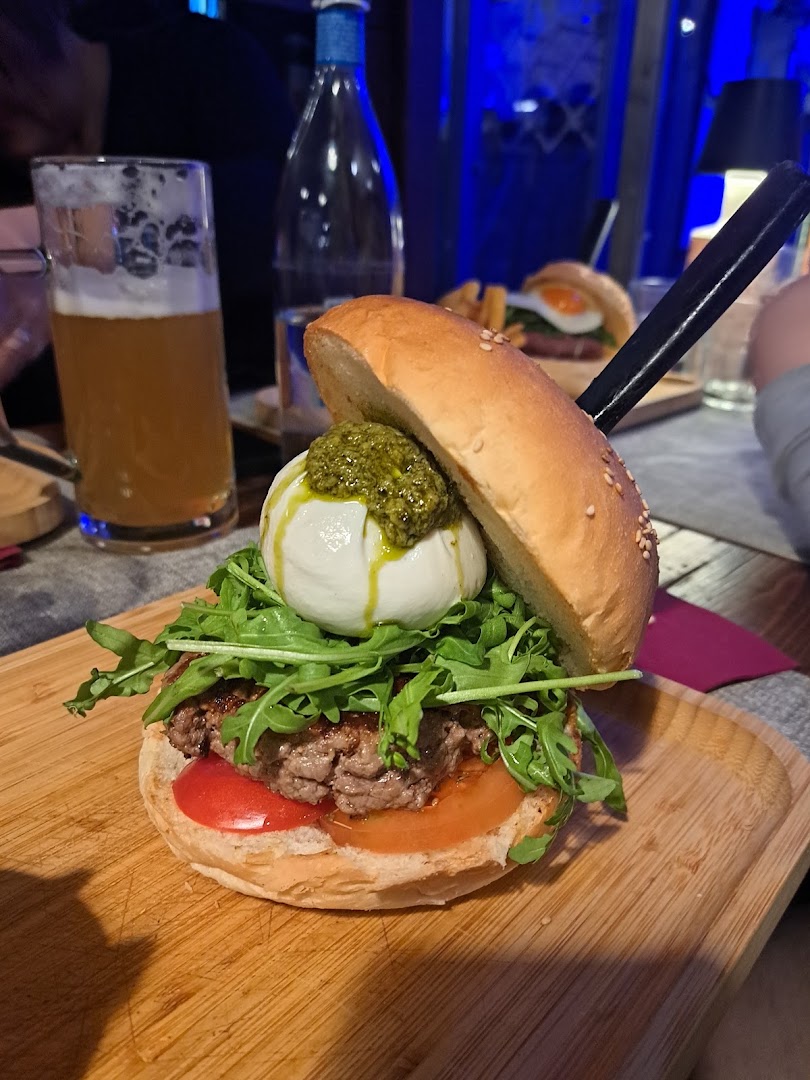 Hangar 21 m - Birreria e Snackeria