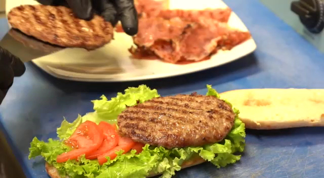 Happy Burger