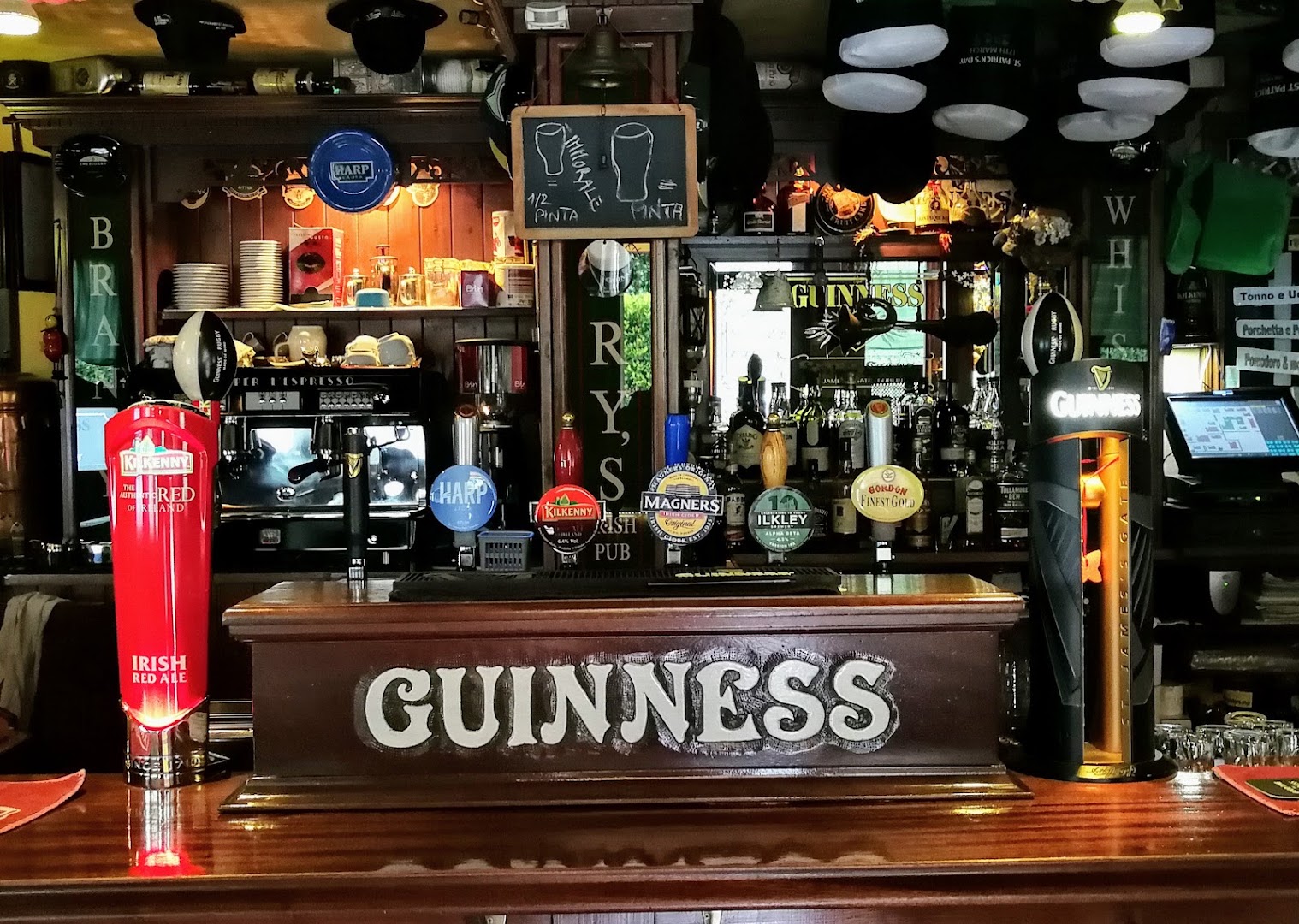 Harry 's Irish Pub