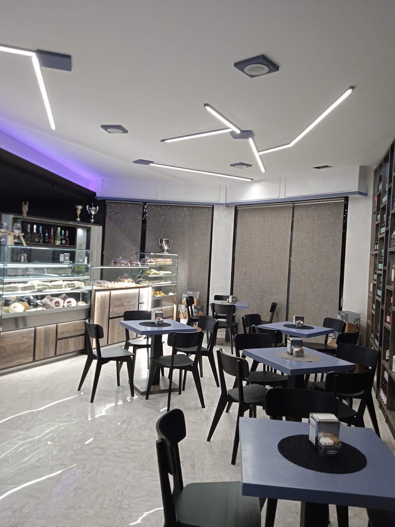 Heaven Caffe', Popoli