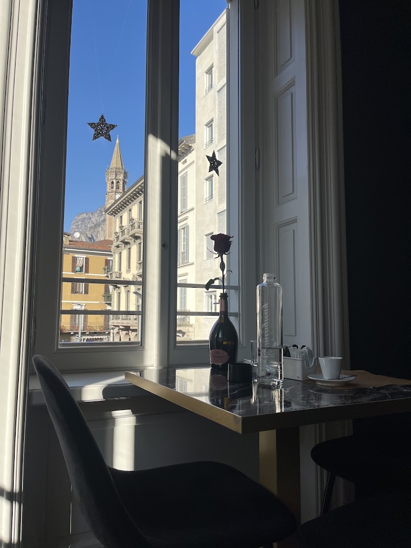 Hemingway Lecco