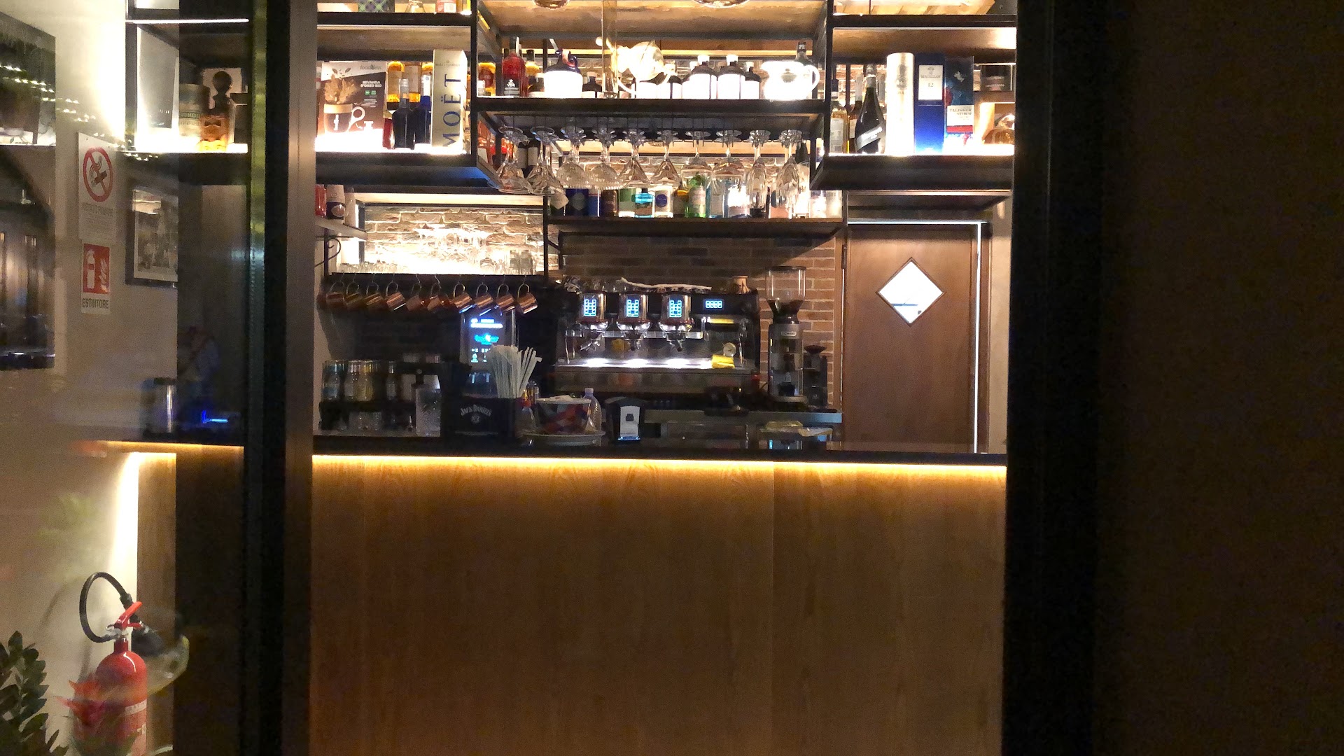 Hemingway Shisha Cocktail Bar