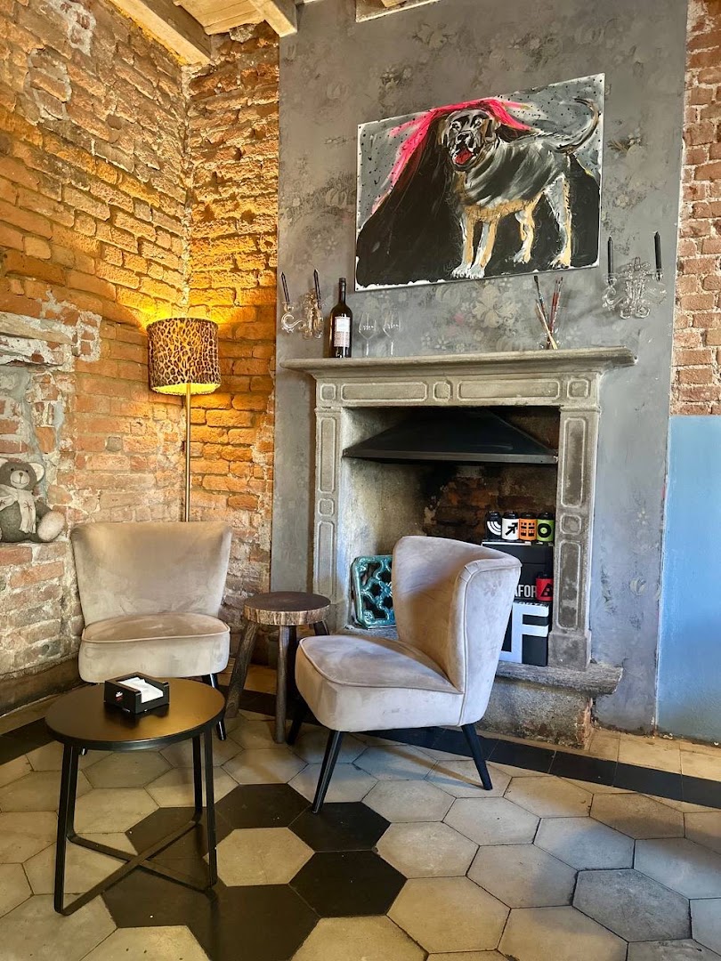 Hennesimo Bar