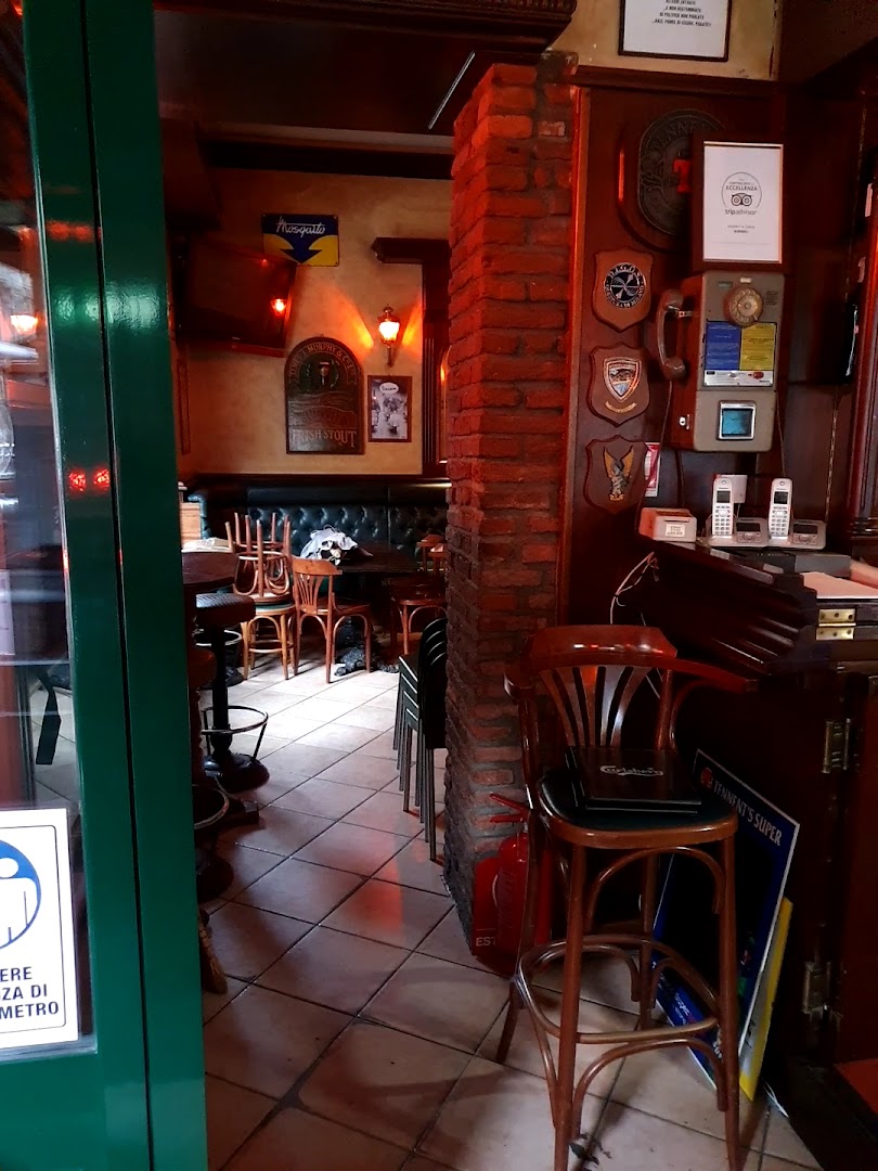 Henry's Cafe