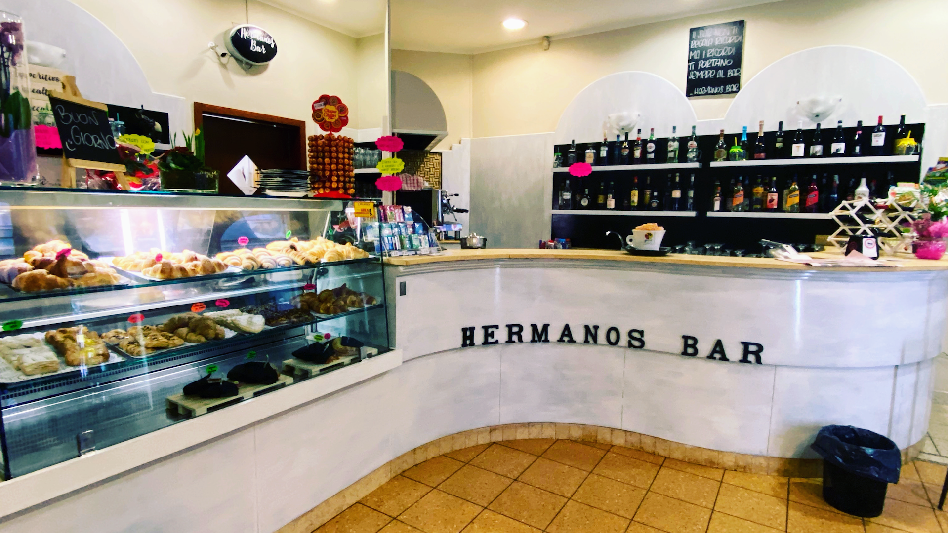 Hermanos Bar Salvaterra