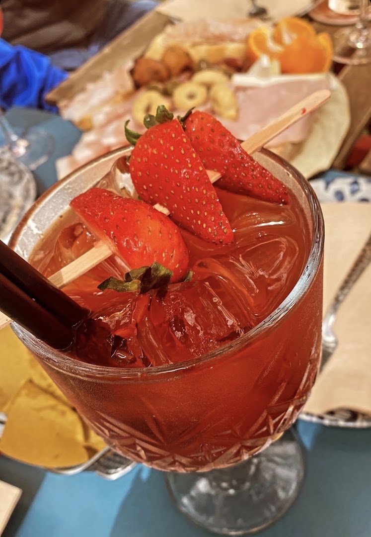 Hibiscus Café