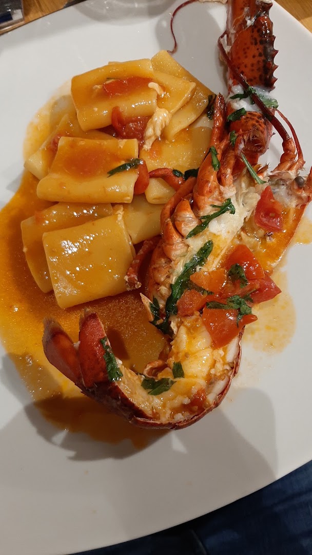 Hilton Bar e Gastronomia, Salerno