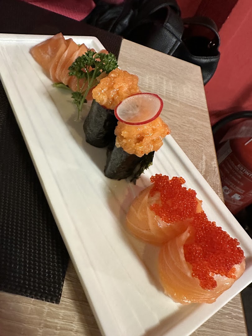 Hinode Sushi 3