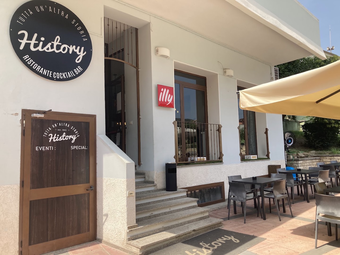 History ristorante cocktail bar