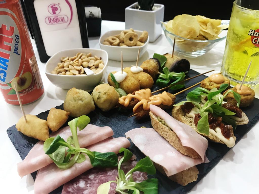 Hit Cafe 155