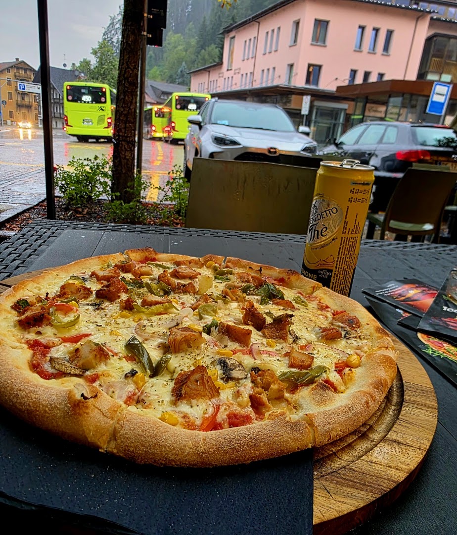 Hoi Pizza
