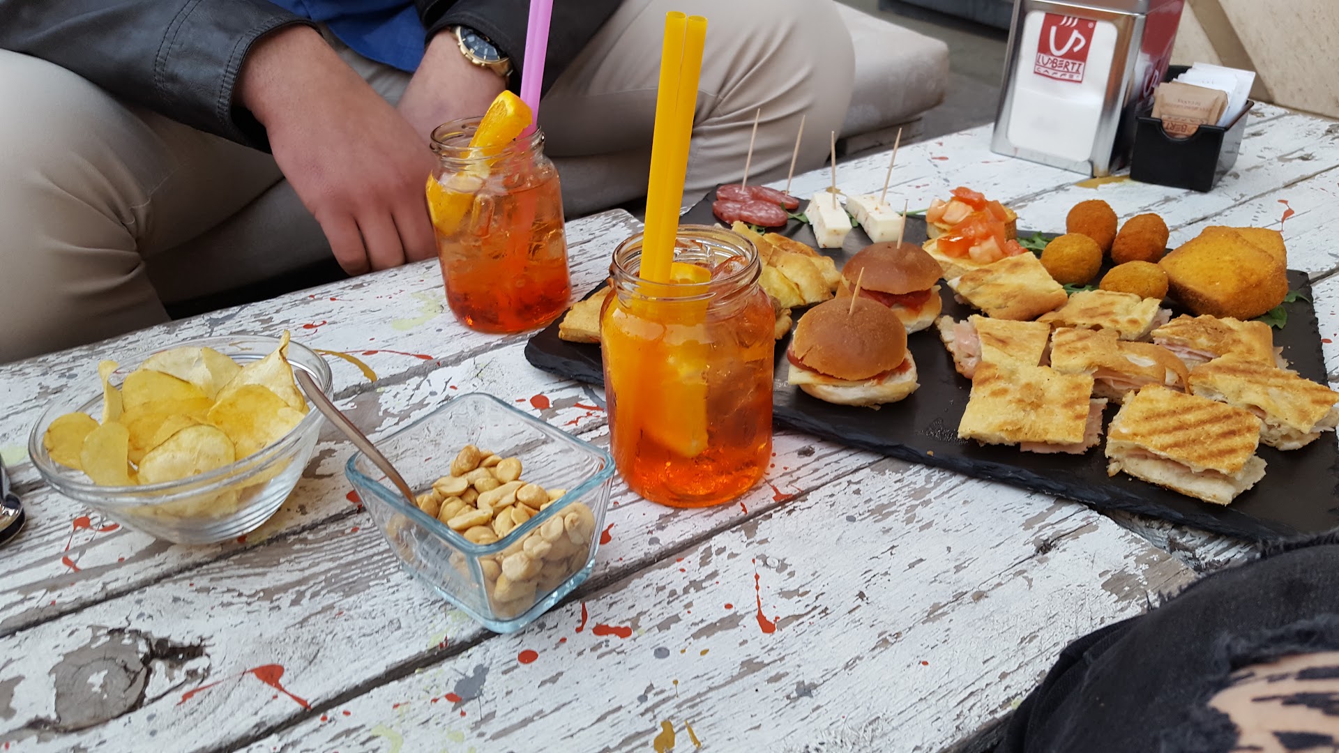 Holiday Bar, Nettuno