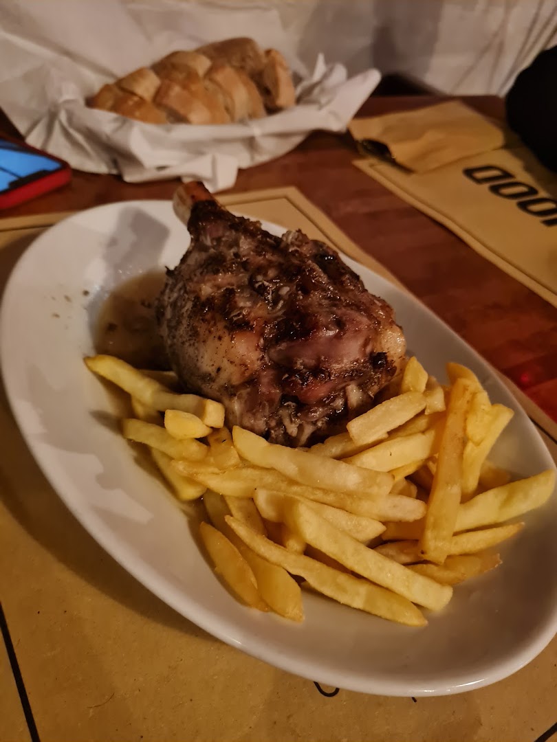 Hollywood American Pub, Pandino