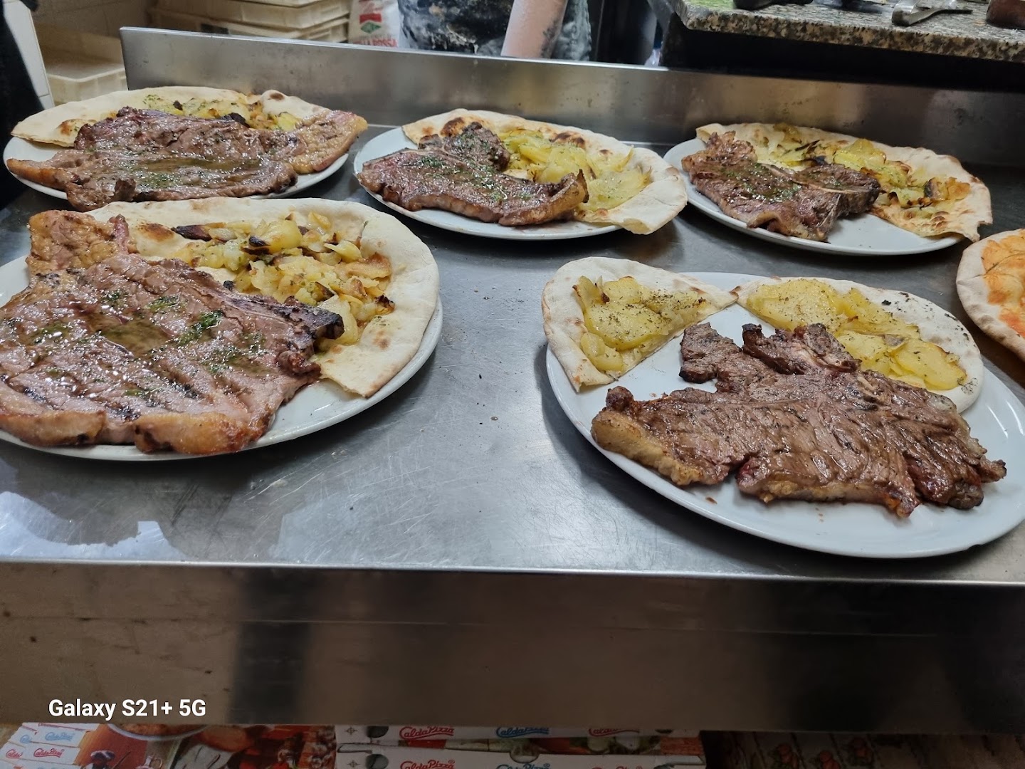 Hollywood pizzeria
