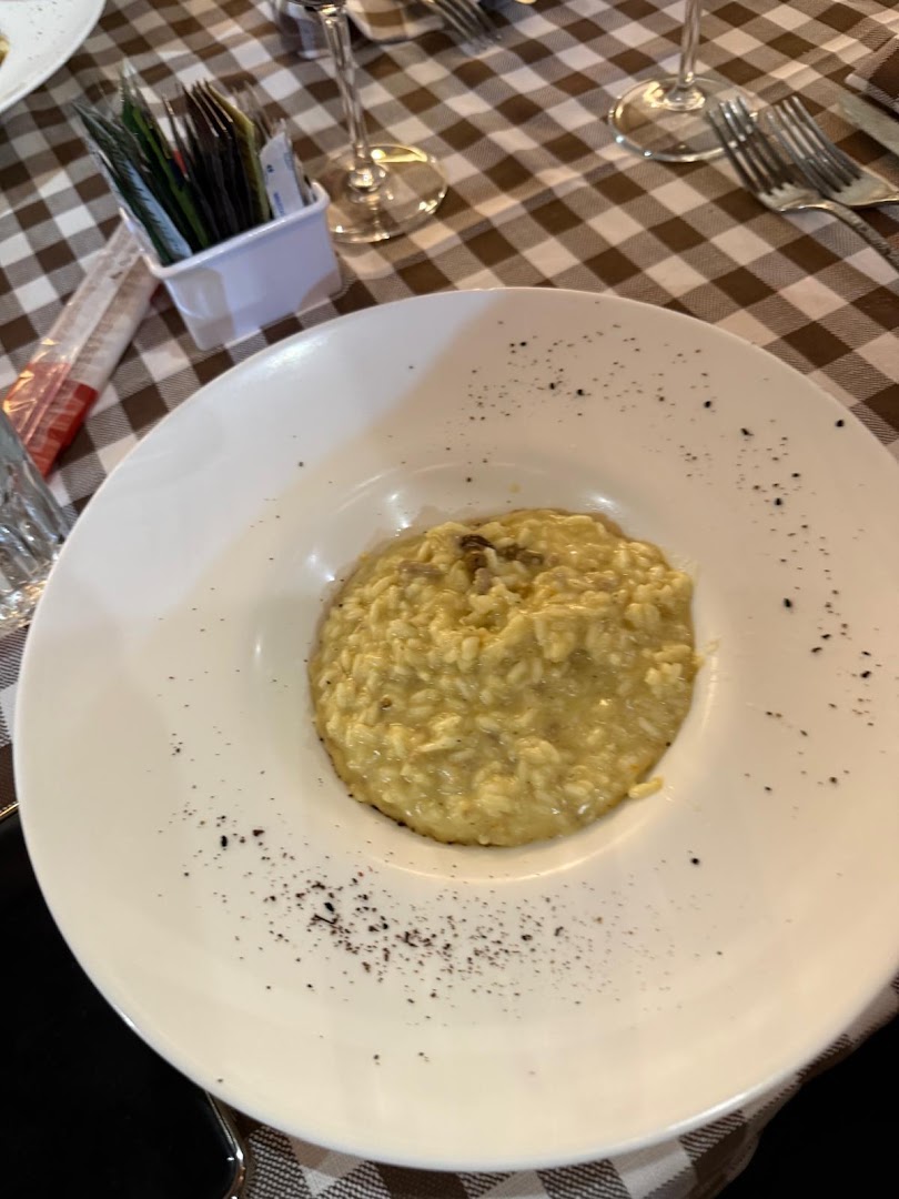 Hostaria del Montenetto
