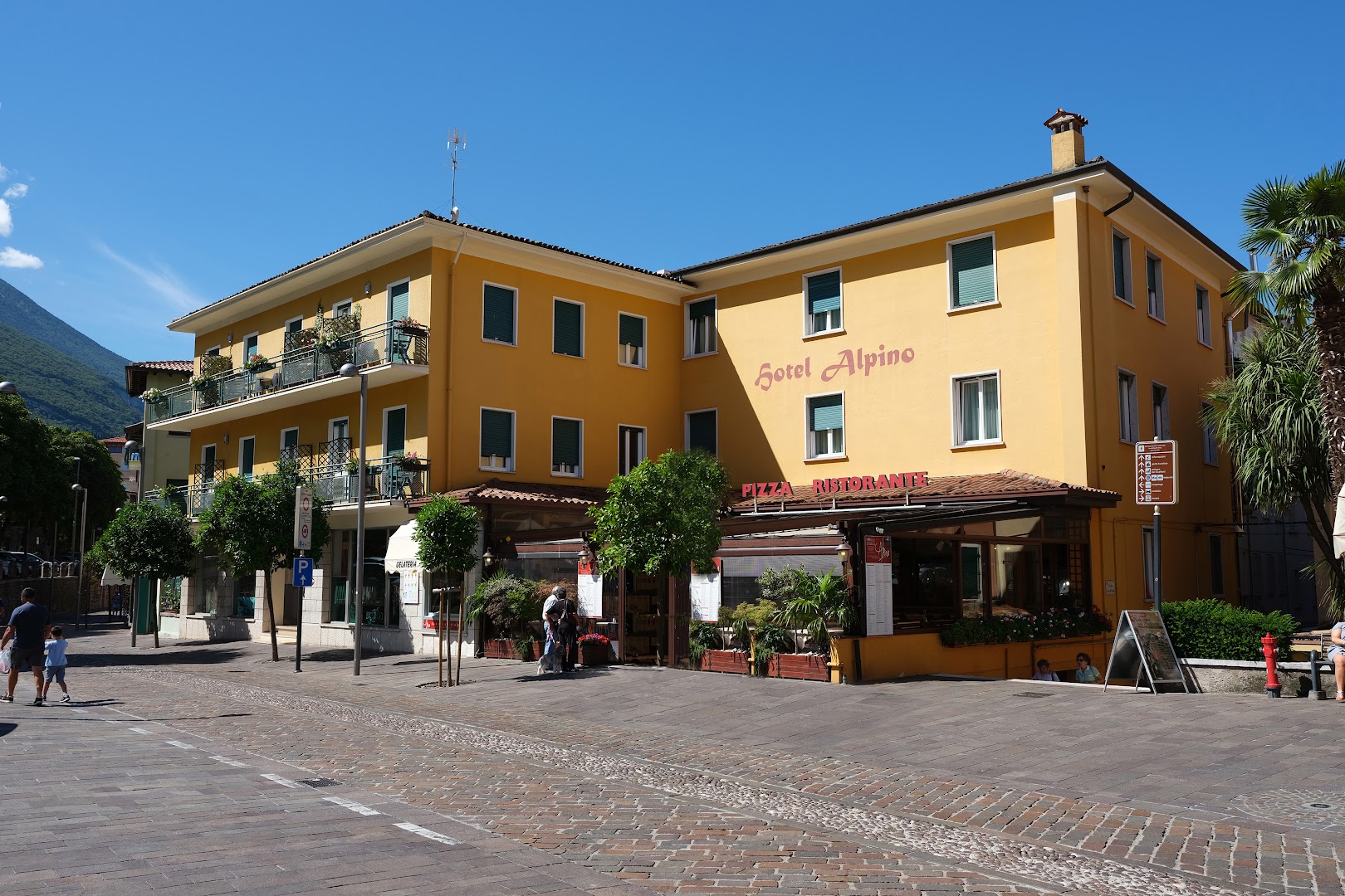 Hotel Ristorante Alpino