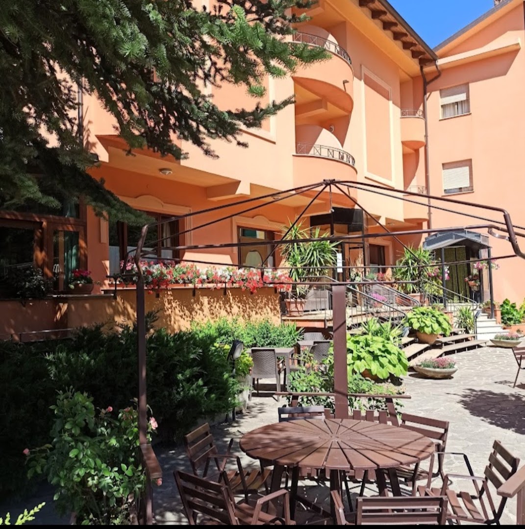 Hotel Ristorante Montenerone Il Poeta