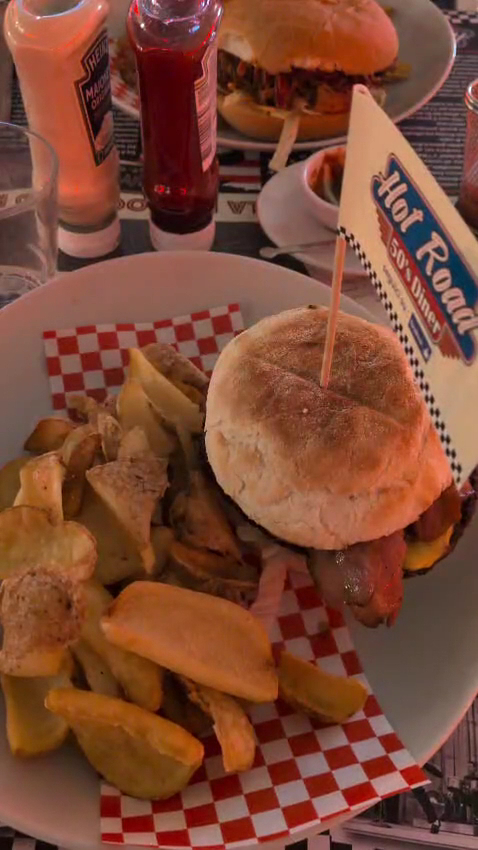Hot Road 50's Diner