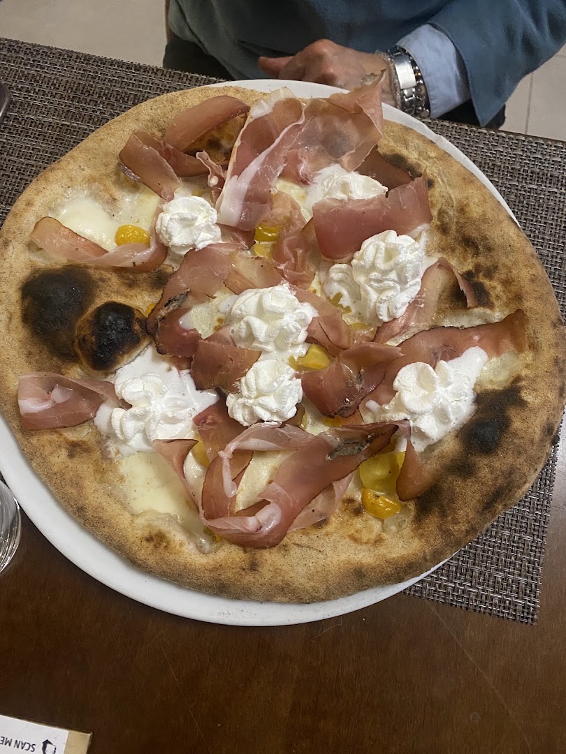 House Ristorante Pizzeria
