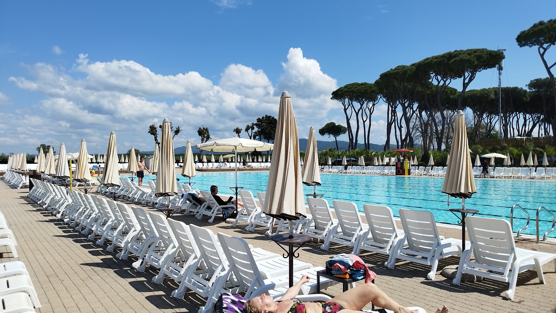 Hu Albatros Swimming Pool & Lagoons