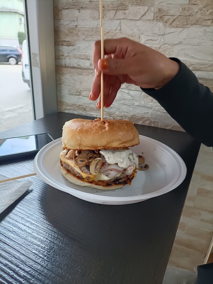 Hungry burger, Afragola