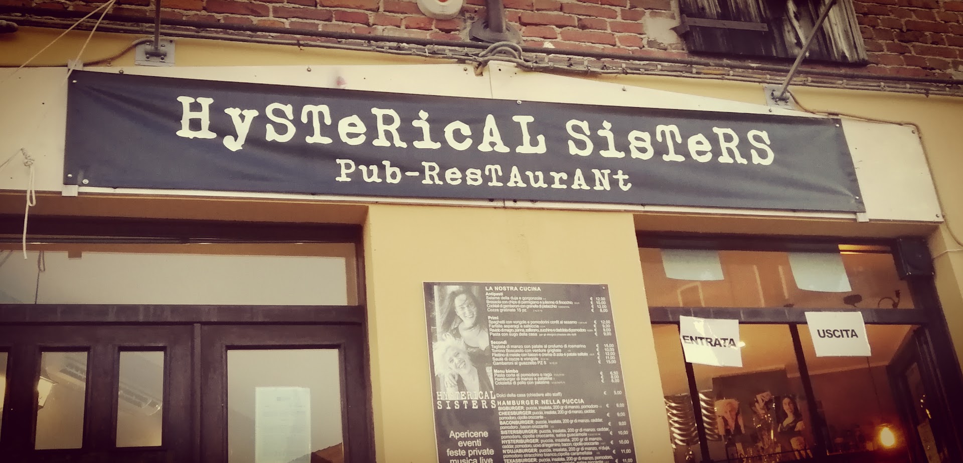 HyStErICaL SiStErS risto-pub