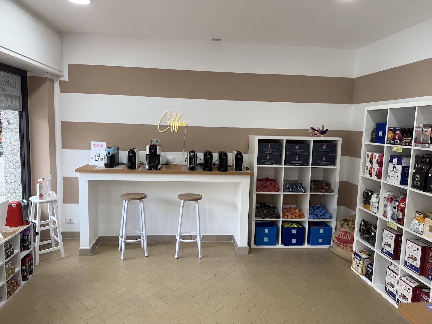 I caffè diversi, Pontremoli