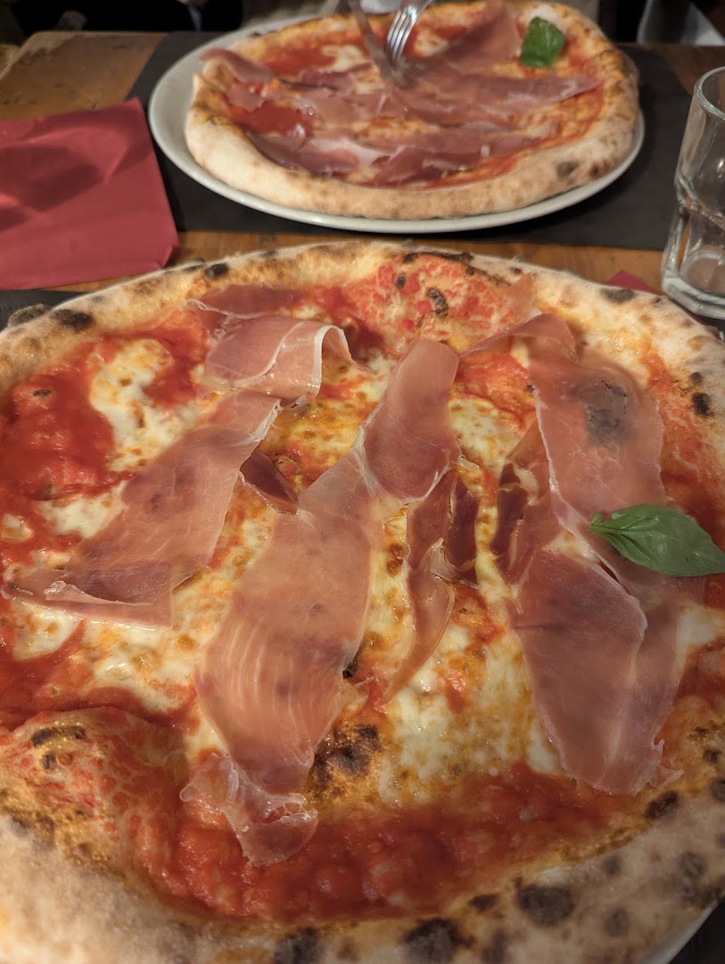 I Fratelli, Ristorante Pizzeria