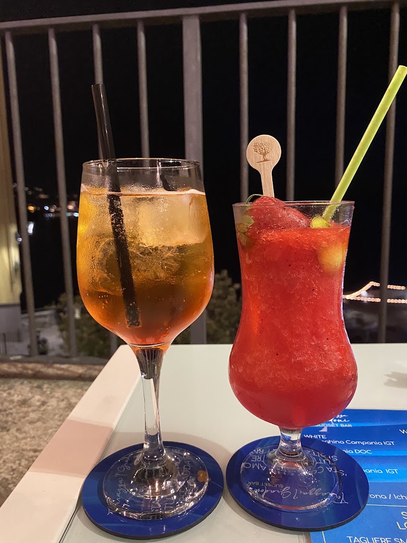 I GRADONI META SUNSET BAR