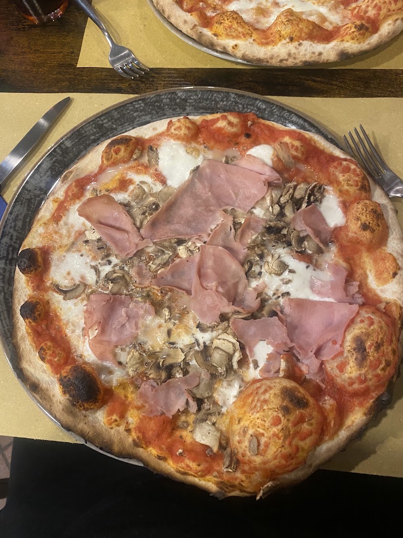 Í Pizzavendolo | Pizzeria ristorante a Firenze / Eventi sportivi in TV, Firenze