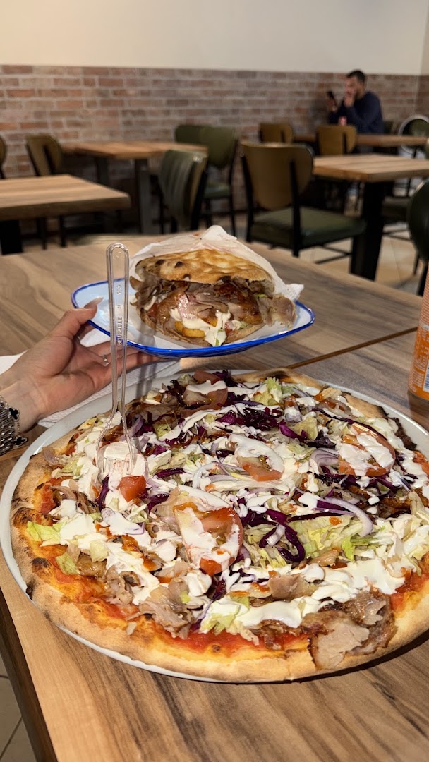 İSTANBUL KEBAP PIZZA