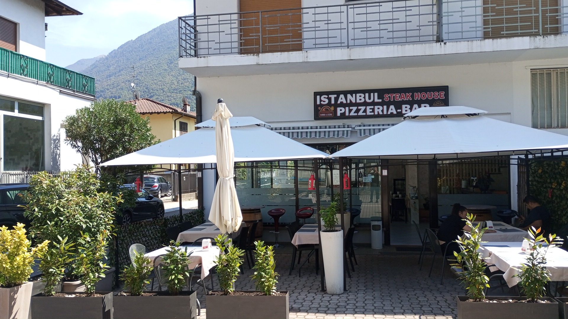 İstanbul Steak House, Porlezza