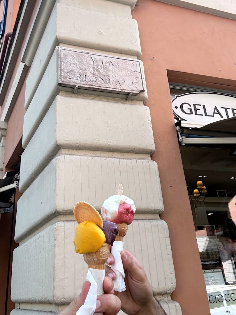 Iamotti, Roma