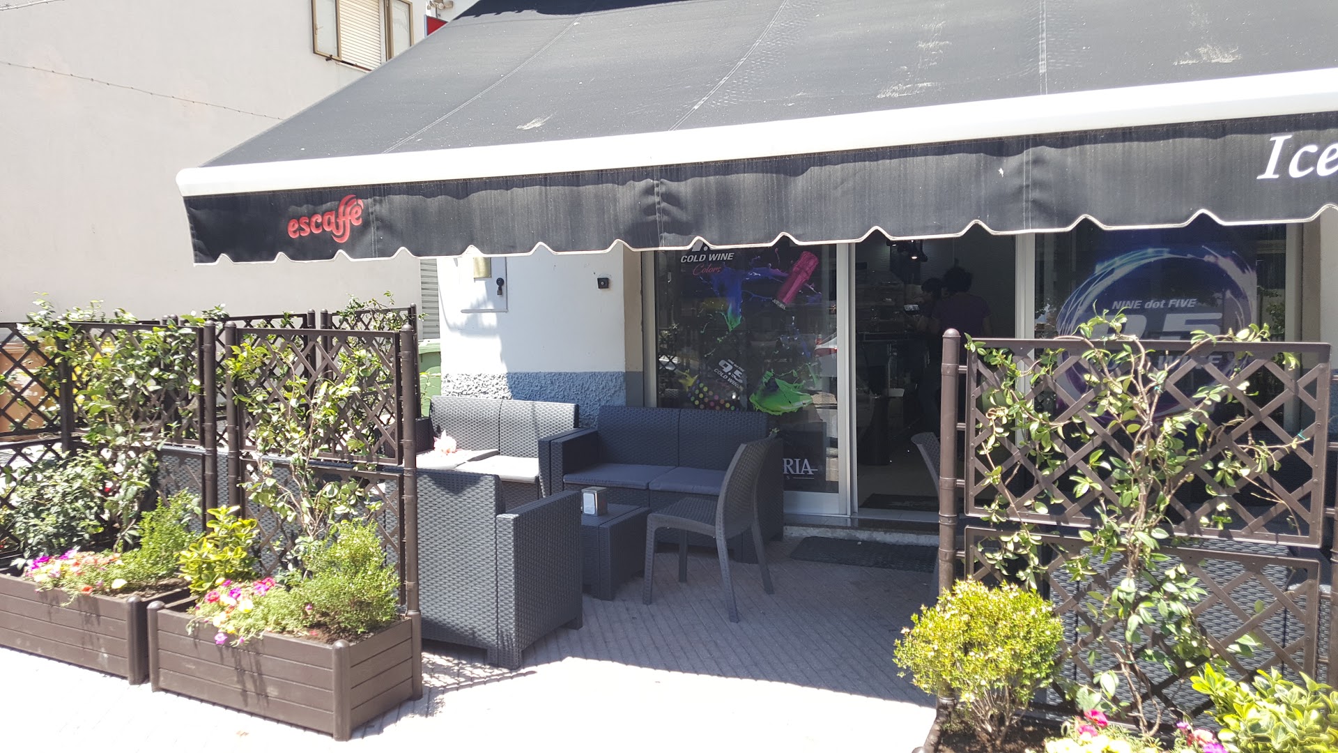 Ice cream cafè & lounge