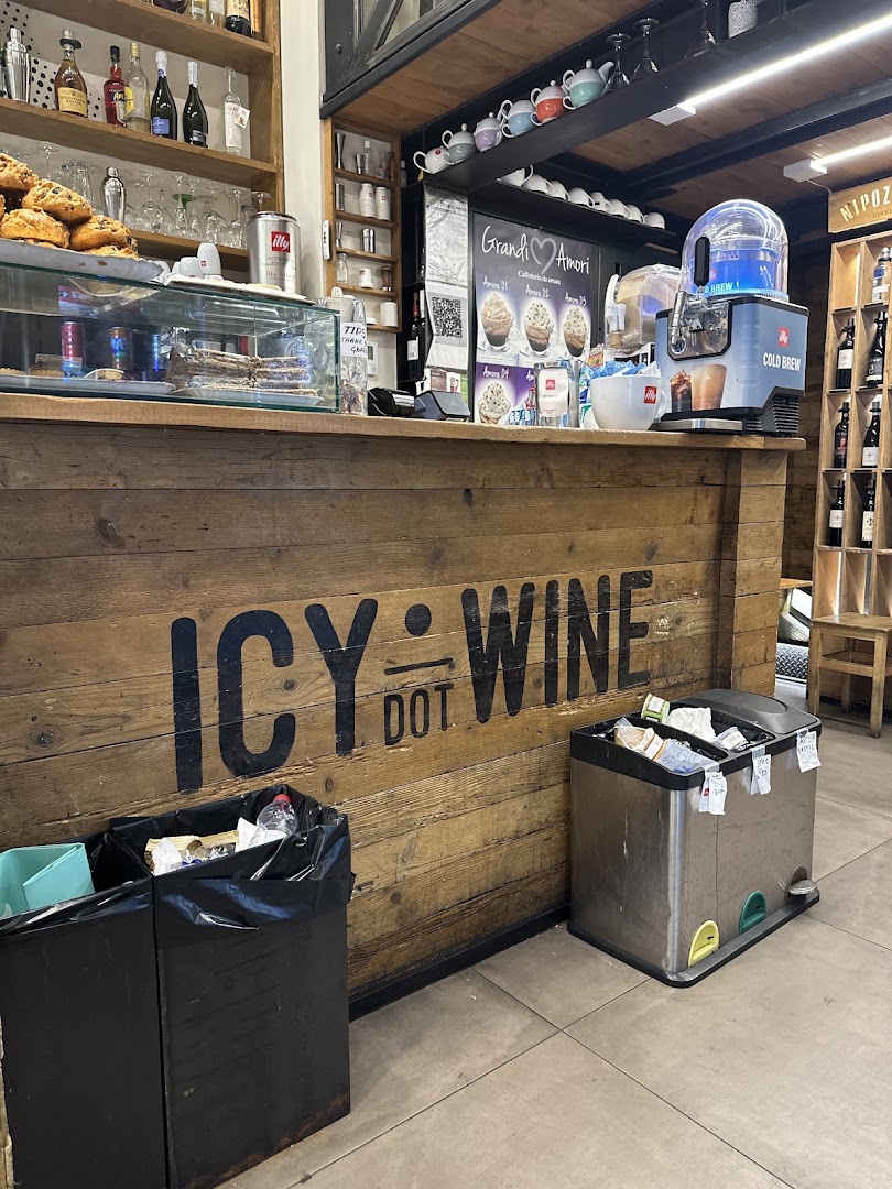 Icy Dot Wine